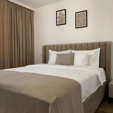 Cosy Apartments & Bistro Pufesti מראה חיצוני תמונה