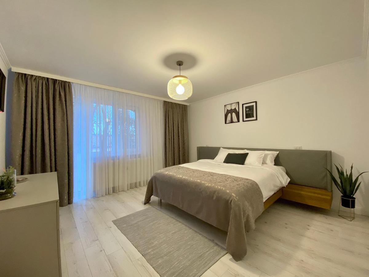 Cosy Apartments & Bistro Pufesti מראה חיצוני תמונה