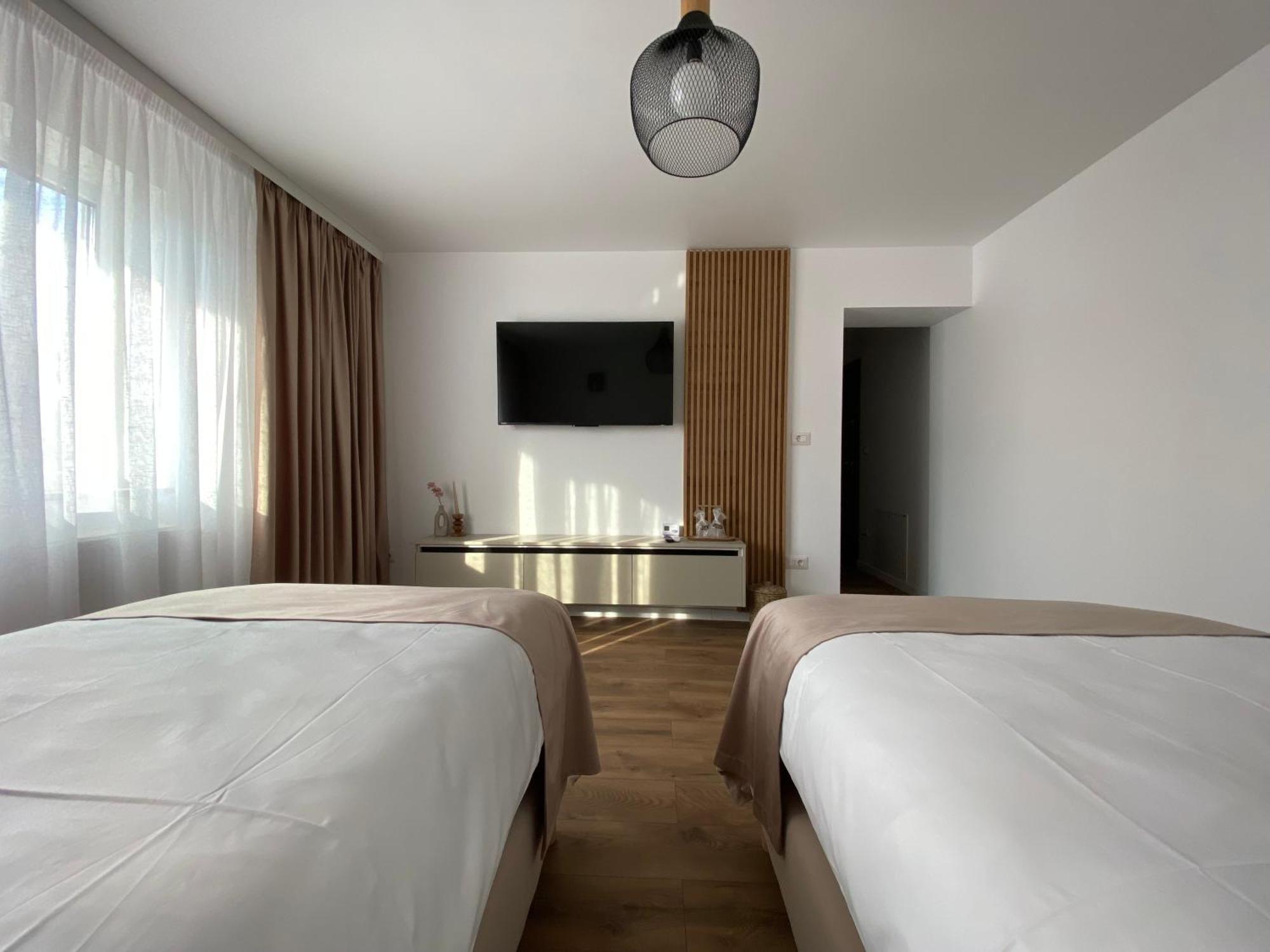 Cosy Apartments & Bistro Pufesti מראה חיצוני תמונה