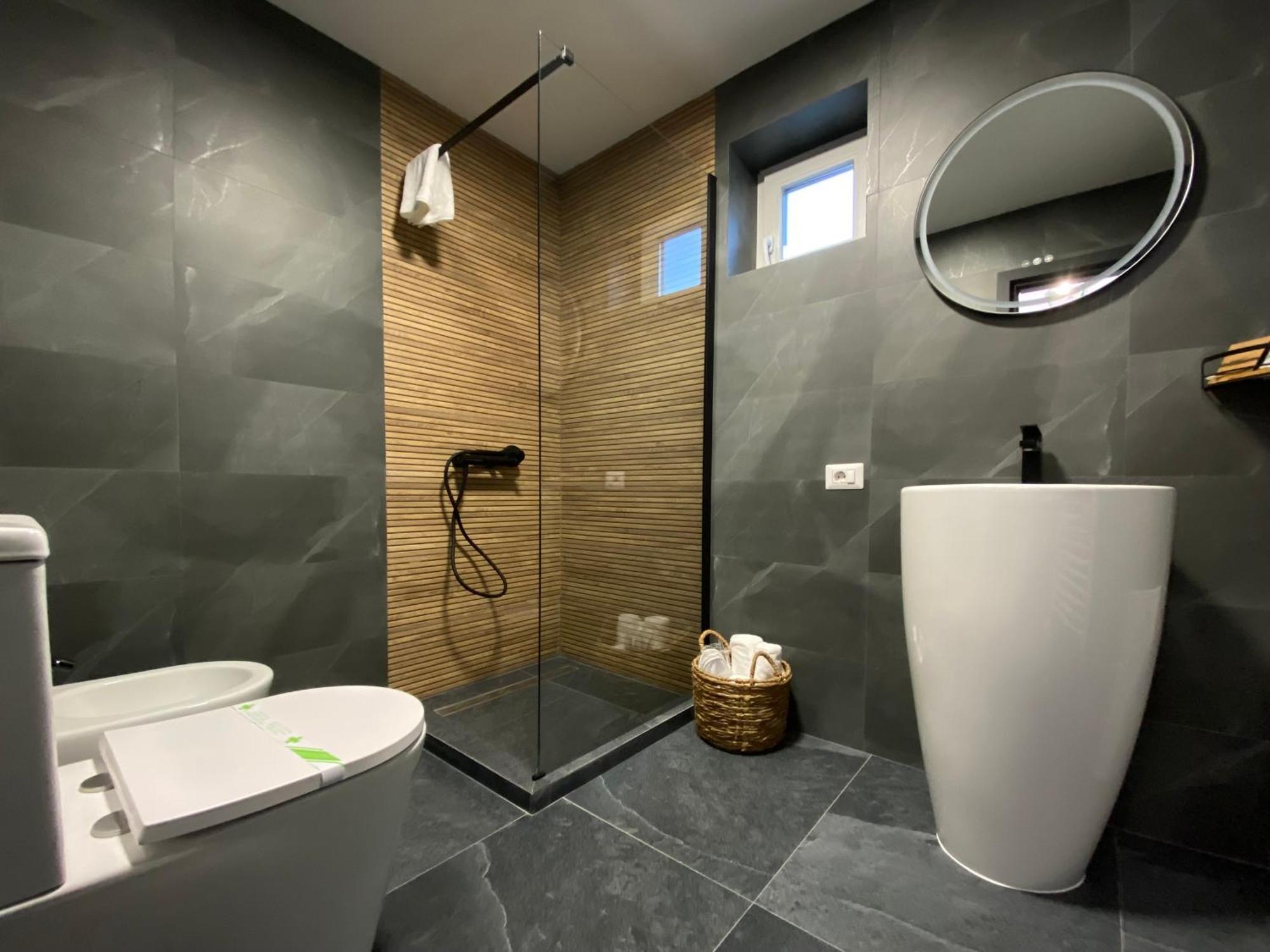 Cosy Apartments & Bistro Pufesti מראה חיצוני תמונה