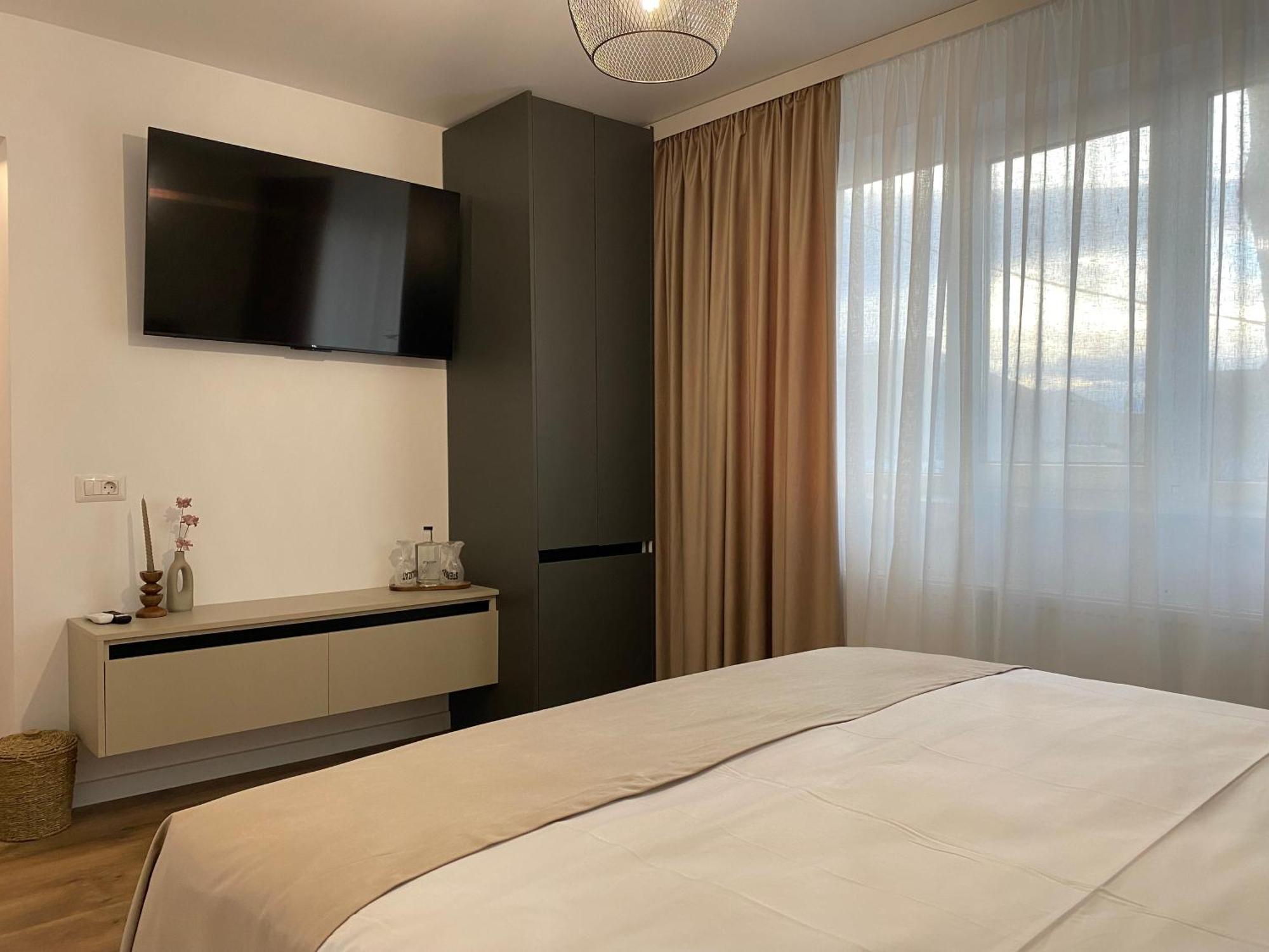 Cosy Apartments & Bistro Pufesti מראה חיצוני תמונה