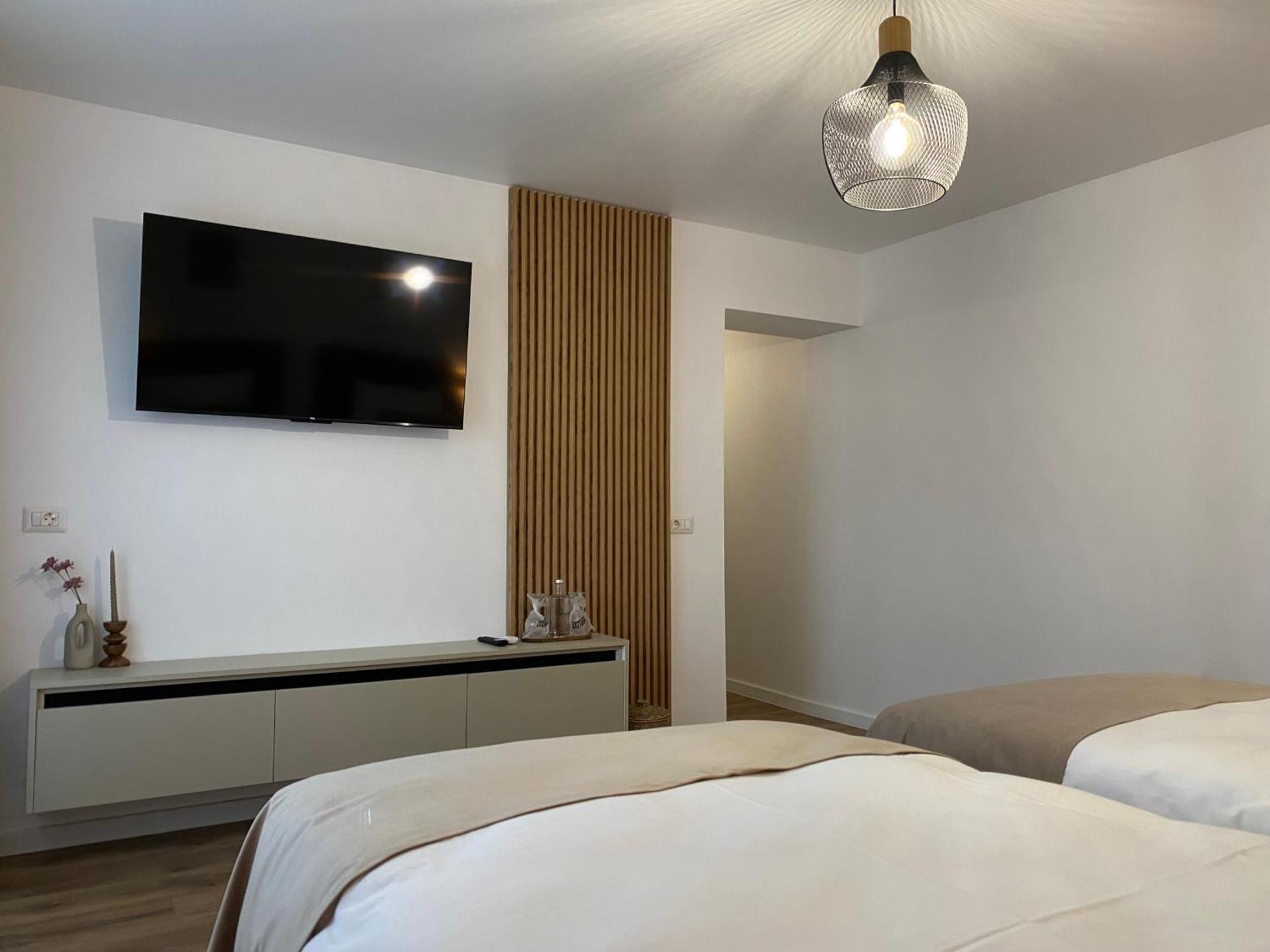 Cosy Apartments & Bistro Pufesti מראה חיצוני תמונה